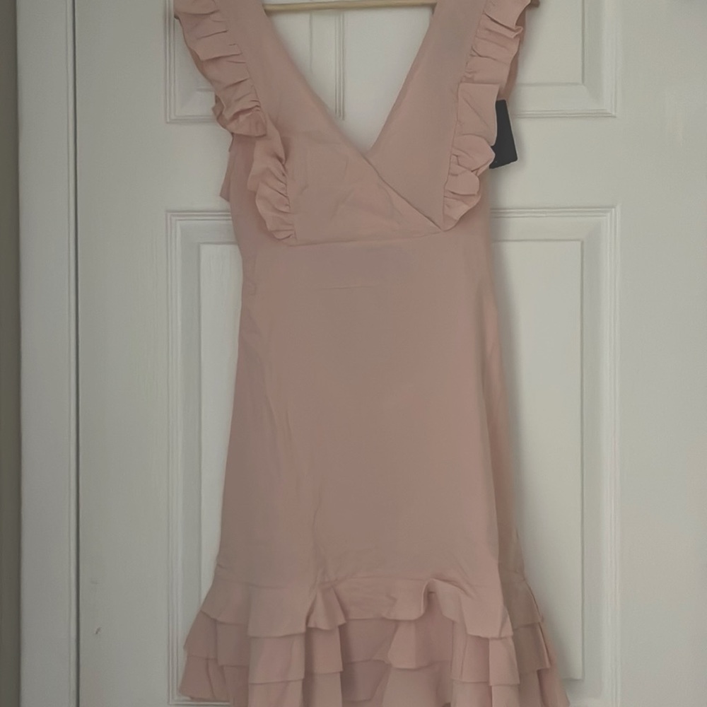 Sbetro light pink ruffle summer dress.